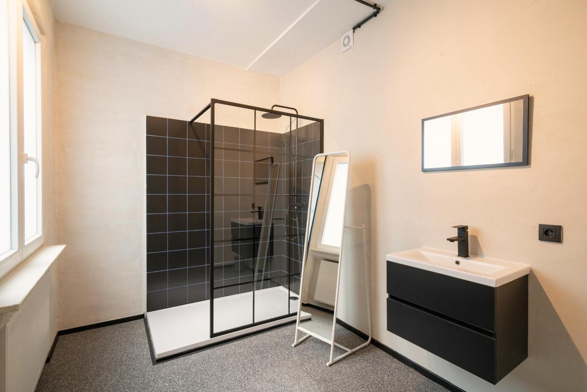 Charming And Spacious Apartments In The Heart Of Antwerpen Bagian luar foto